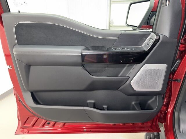 2025 Ford F-150 Lightning Platinum Pine River MN