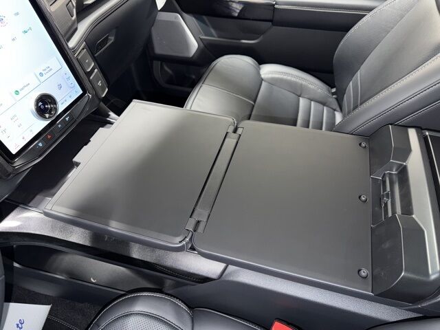 2025 Ford F-150 Lightning Platinum Pine River MN