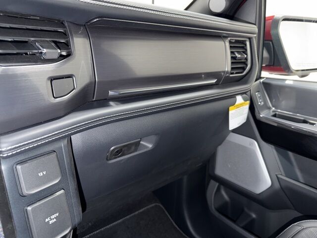 2025 Ford F-150 Lightning Platinum Pine River MN