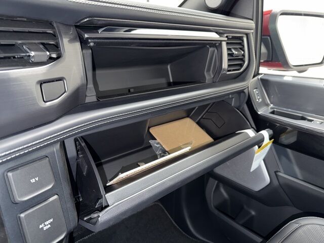 2025 Ford F-150 Lightning Platinum Pine River MN