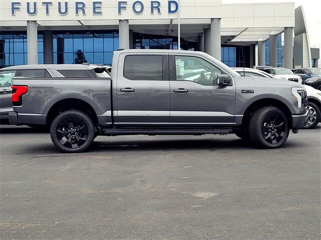 2025 Ford F-150 Lightning Platinum