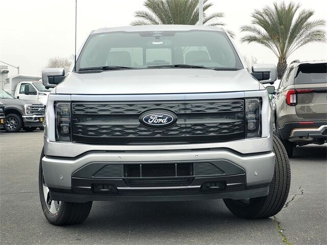 2025 Ford F-150 Lightning Platinum