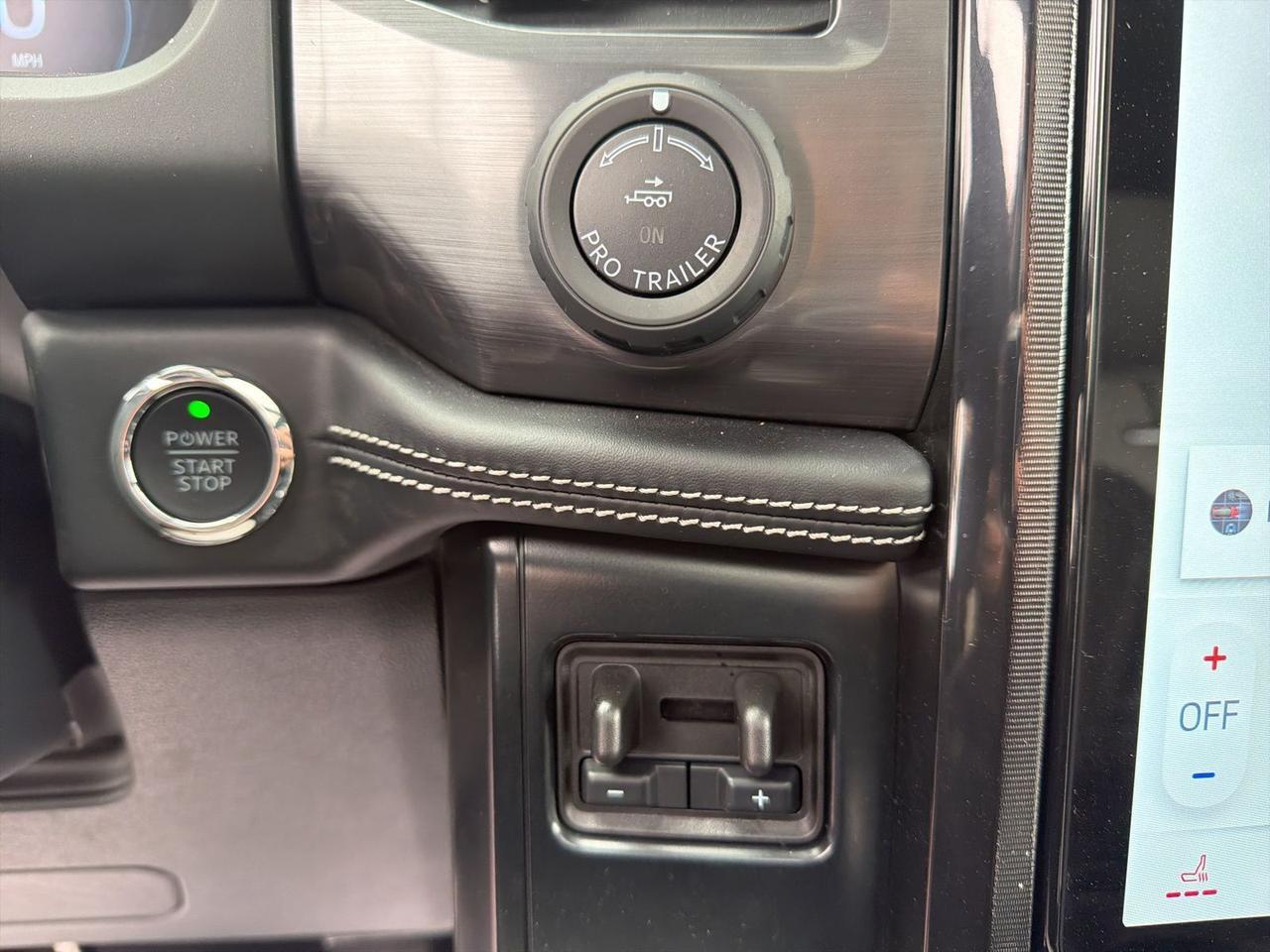 2025 Ford F-150 Lightning Platinum Gaithersburg MD