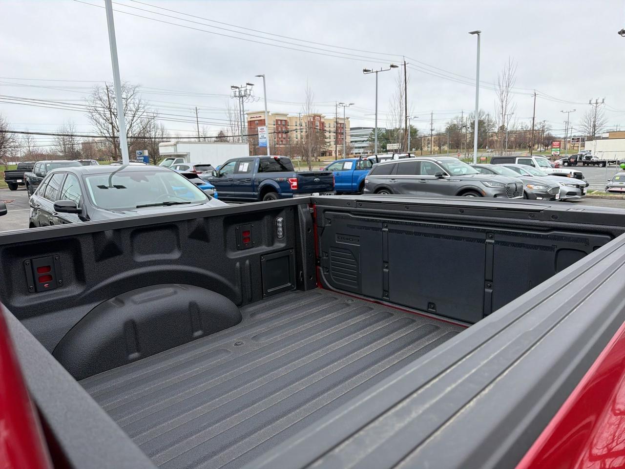 2025 Ford F-150 Lightning Platinum Gaithersburg MD