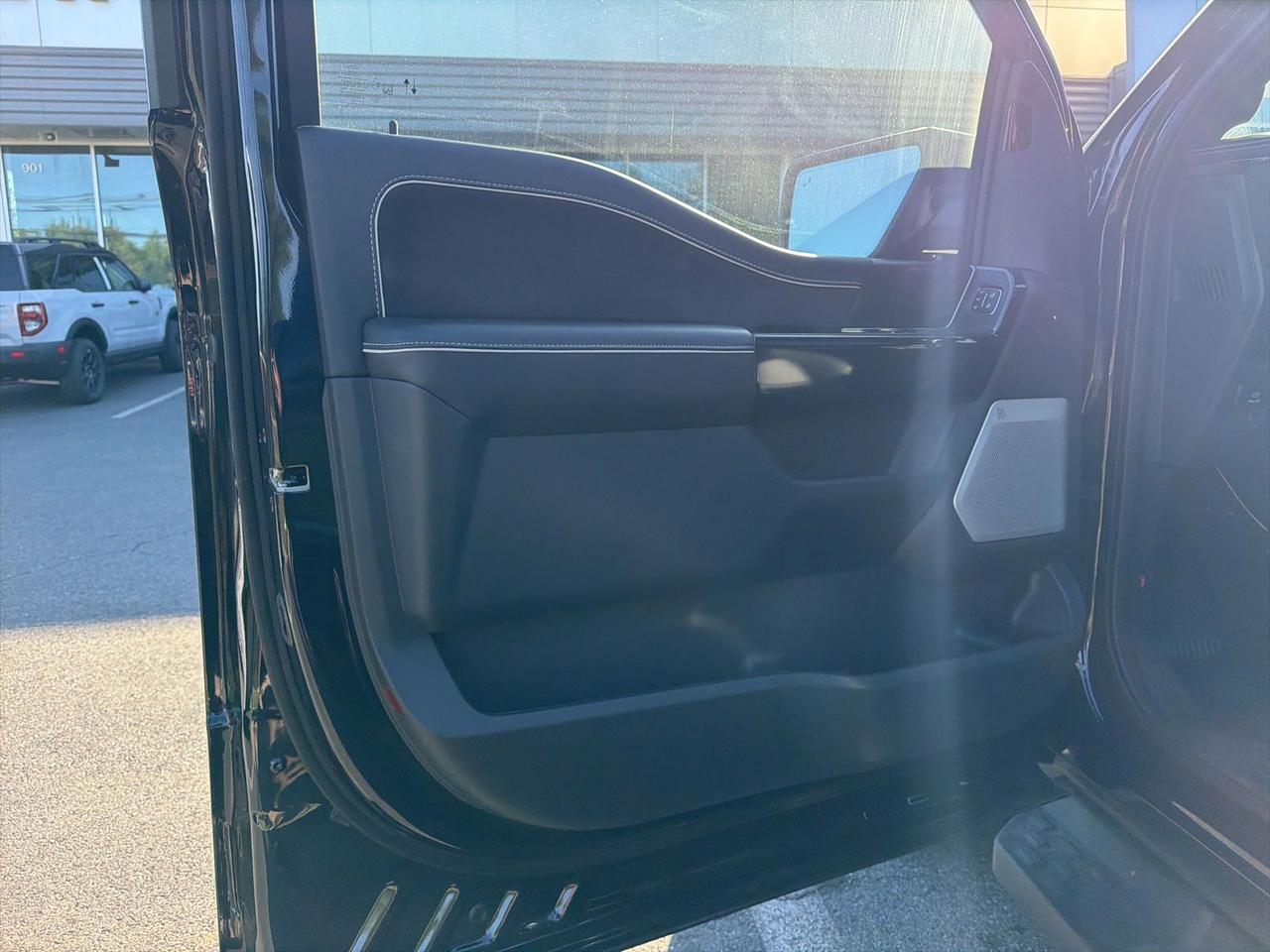 2025 Ford F-150 Lightning Platinum Gaithersburg MD