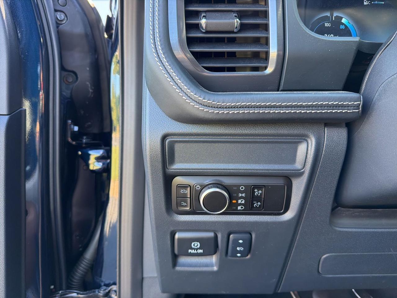2025 Ford F-150 Lightning Platinum Gaithersburg MD