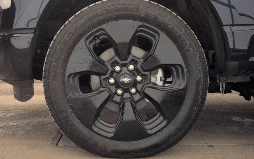 2025 Ford F-150 Lightning Platinum Gaithersburg MD