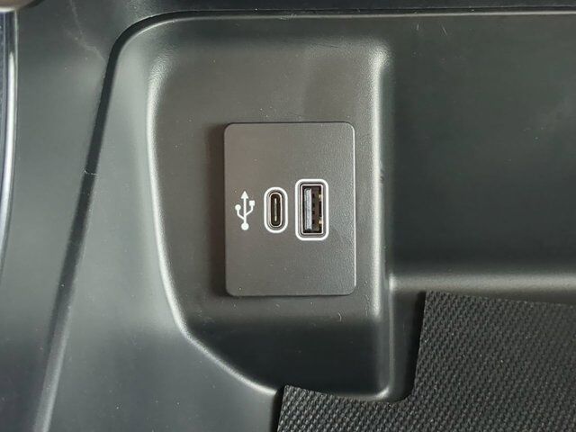 2025 Ford F-150 Lightning XLT Appleton WI