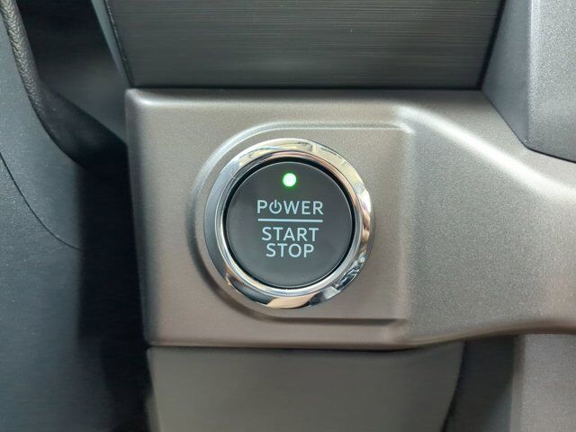 2025 Ford F-150 Lightning XLT Appleton WI