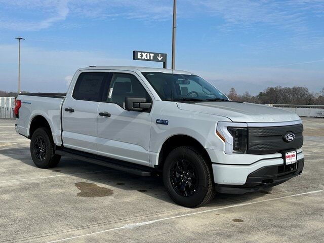 2025 Ford F-150 Lightning XLT