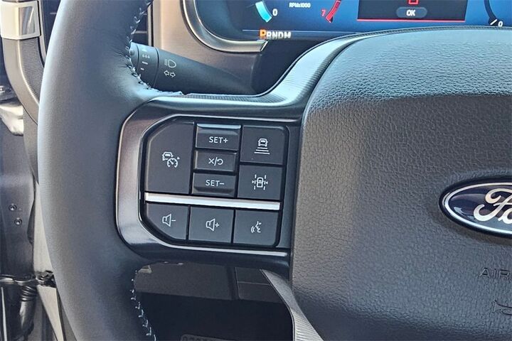 2025 Ford F-150 Platinum  TX