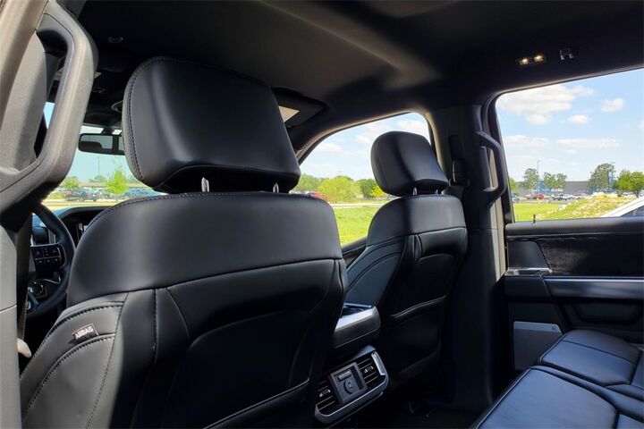 2025 Ford F-150 Platinum  TX