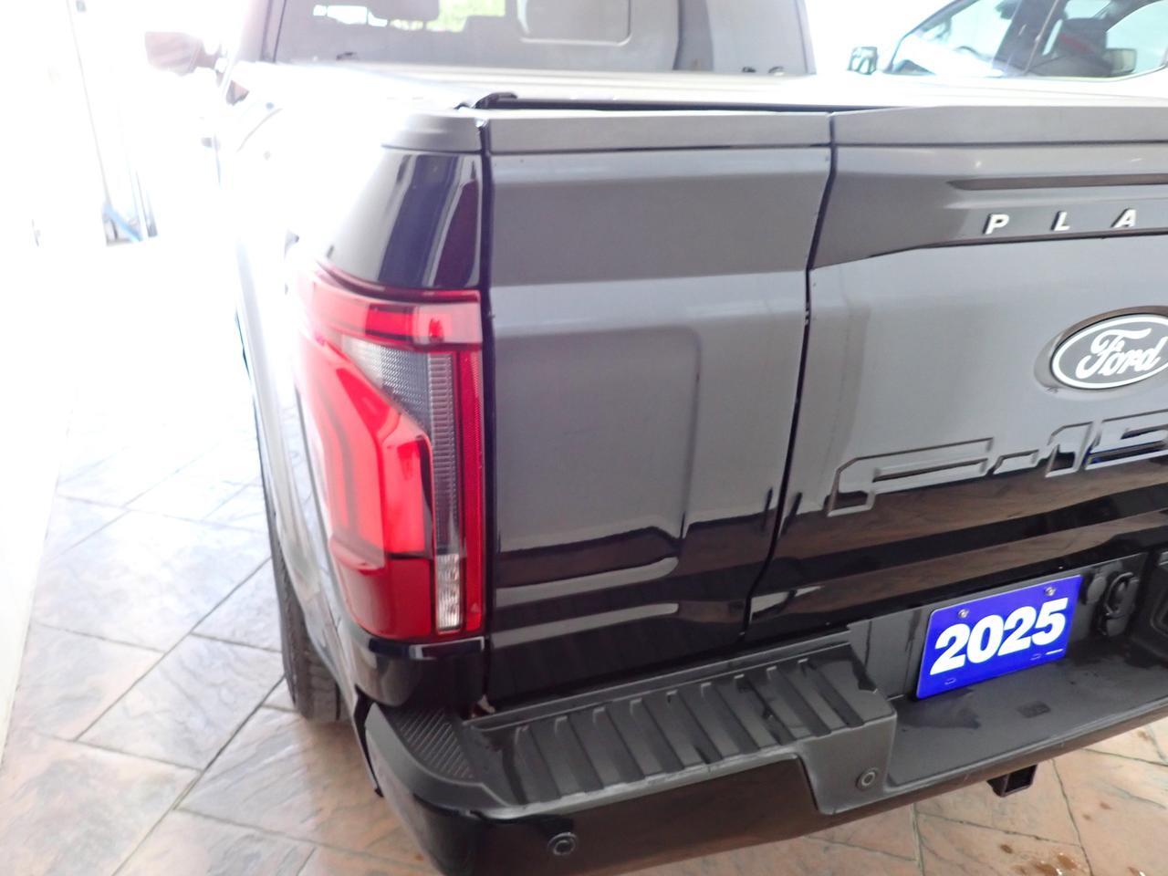 2025 Ford F-150 Platinum 4WD CREW CAB 5'5 BOX LEATHER NAVI SUNROOF *HYBRID* Listowel ON