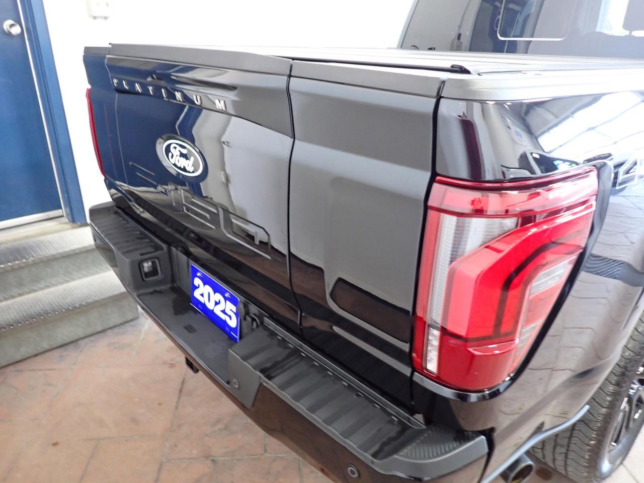 2025 Ford F-150 Platinum 4WD CREW CAB 5'5 BOX LEATHER NAVI SUNROOF *HYBRID* Listowel ON
