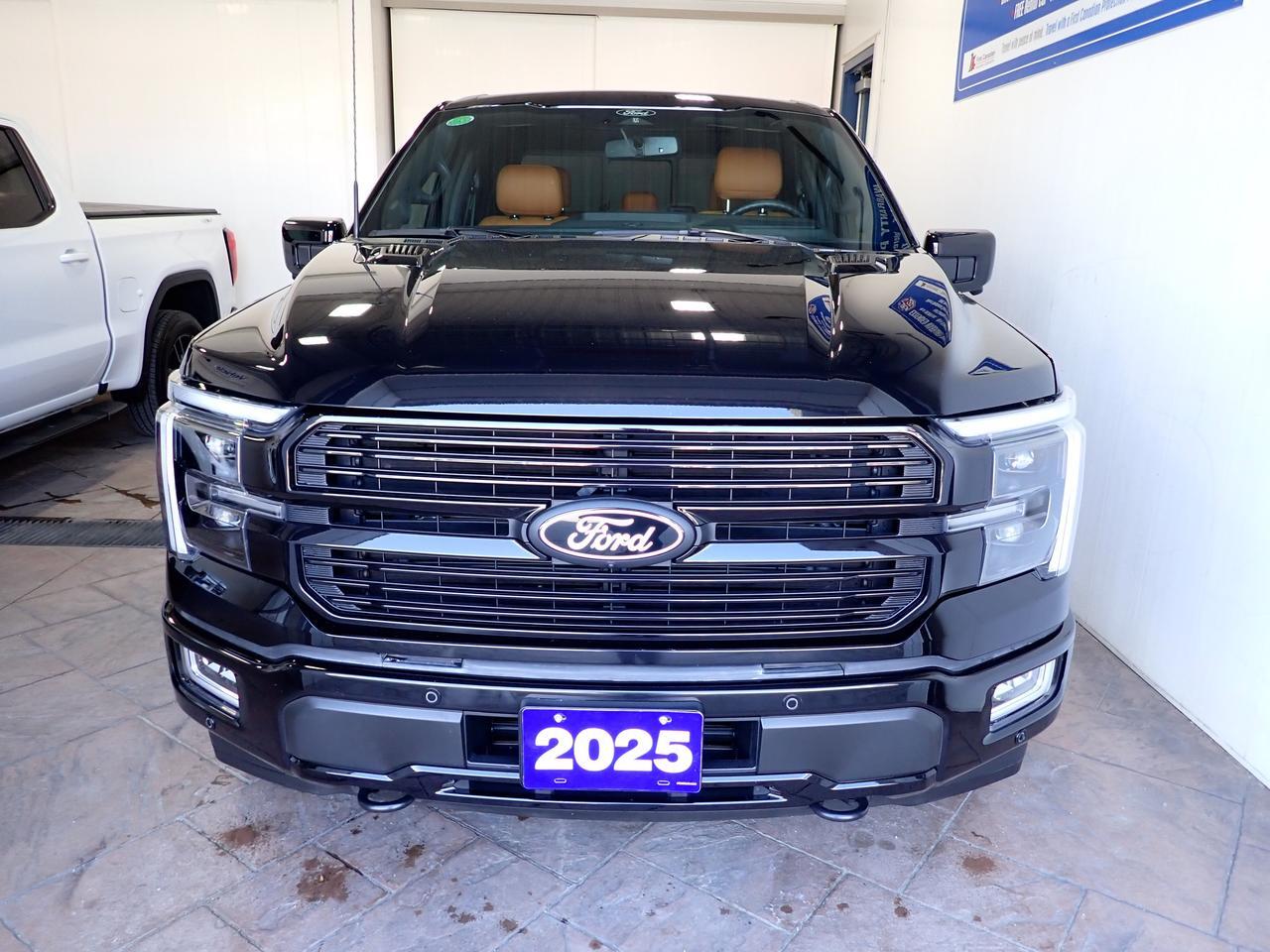 2025 Ford F-150 Platinum 4WD CREW CAB 5'5 BOX LEATHER NAVI SUNROOF *HYBRID* Listowel ON