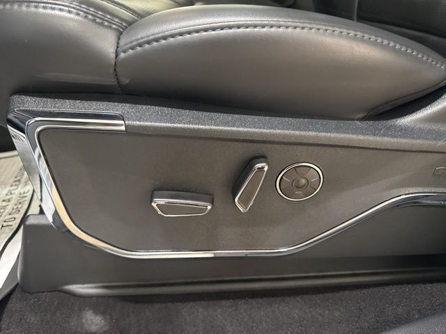 2025 Ford F-150 Platinum Random Lake WI