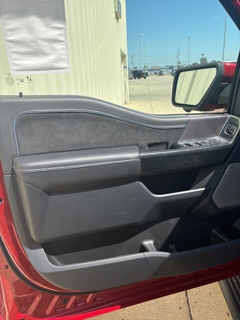 2025 Ford F-150 Platinum Watertown SD