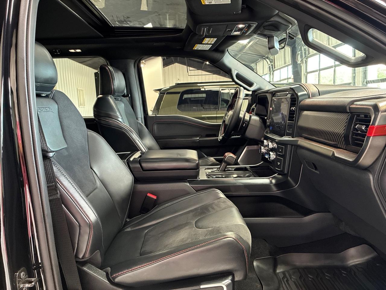 2025 Ford F-150 Raptor, 802A 37in Performance Pkg, Pano Roof, Bed Cover Houston TX