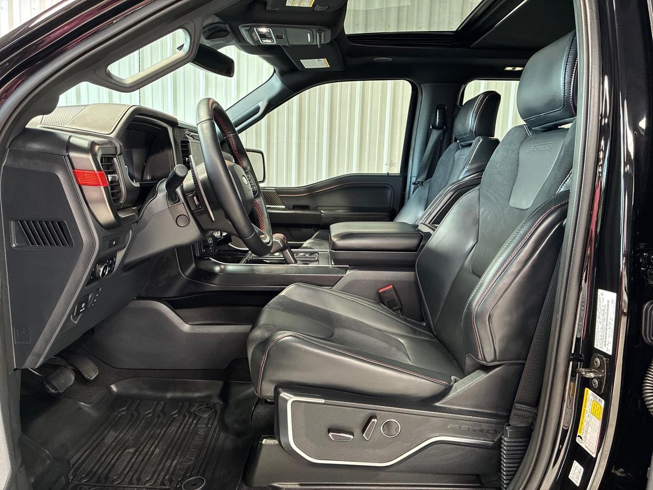 2025 Ford F-150 Raptor, 802A 37in Performance Pkg, Pano Roof, Bed Cover Houston TX
