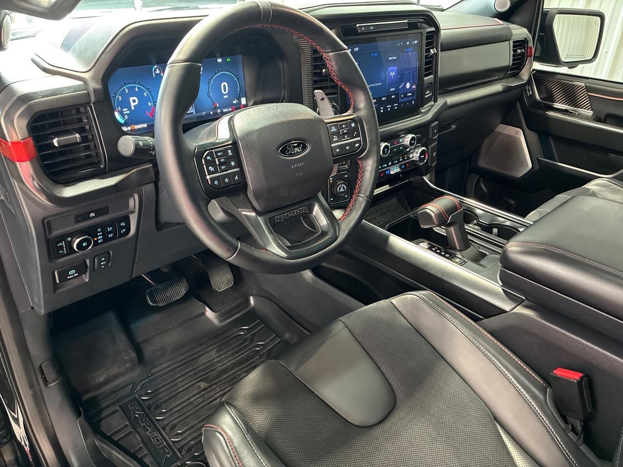 2025 Ford F-150 Raptor, 802A 37in Performance Pkg, Pano Roof, Bed Cover Houston TX