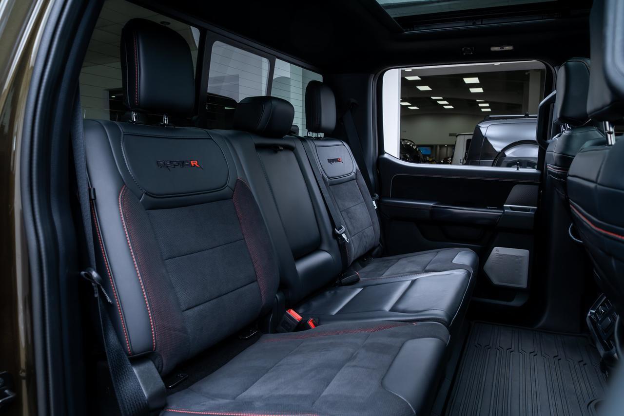 2025 Ford F-150 Raptor Group 803A Raptor R / Twin Panel Moonroof Portland OR