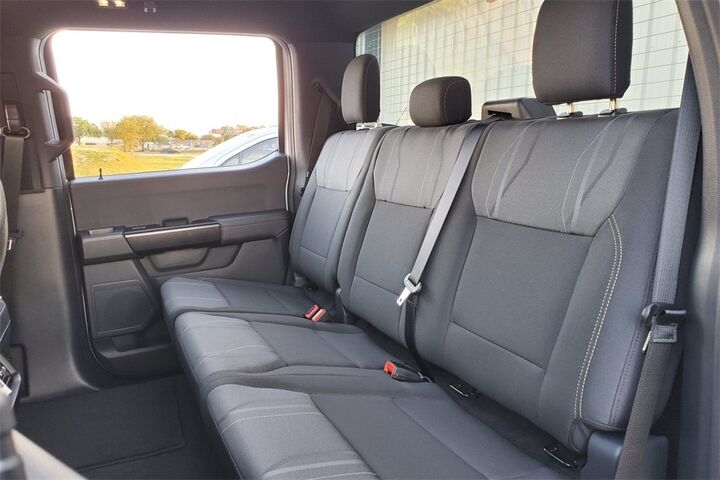 2025 Ford F-150 STX  TX