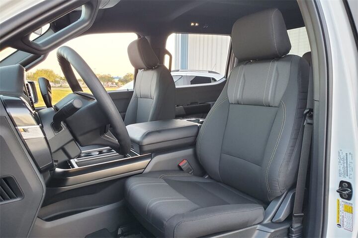 2025 Ford F-150 STX  TX