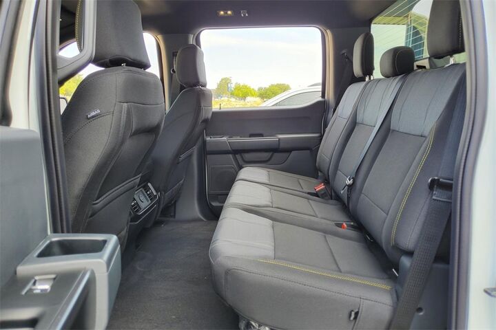 2025 Ford F-150 STX  TX