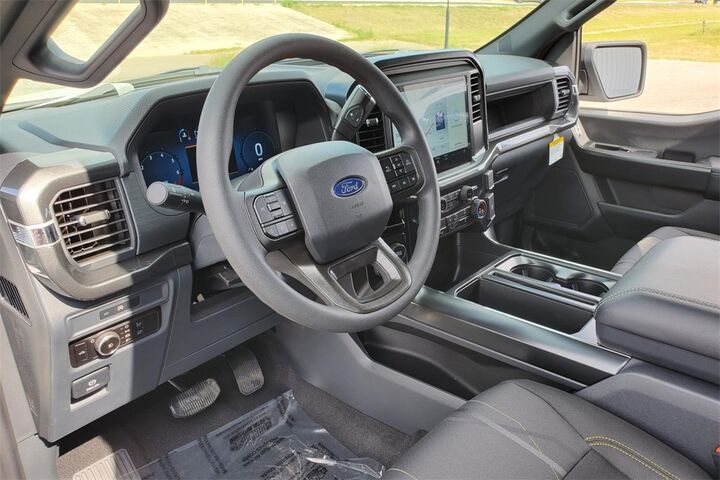 2025 Ford F-150 STX  TX