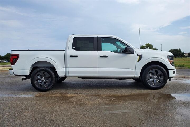2025 Ford F-150 STX  TX