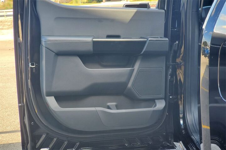 2025 Ford F-150 STX TX 2025 Ford F-150 STX TX