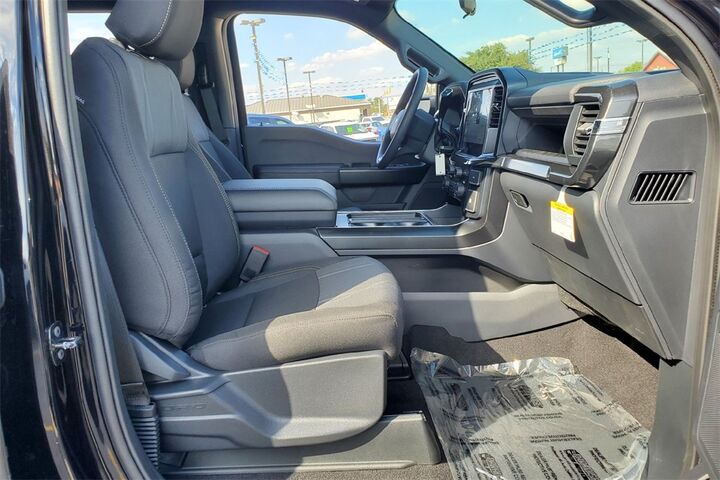 2025 Ford F-150 STX TX 2025 Ford F-150 STX TX