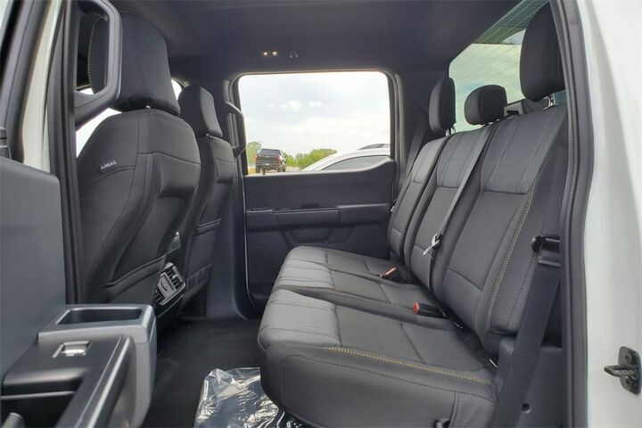 2025 Ford F-150 STX  TX