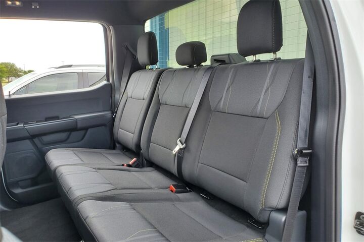 2025 Ford F-150 STX  TX