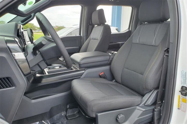 2025 Ford F-150 STX  TX