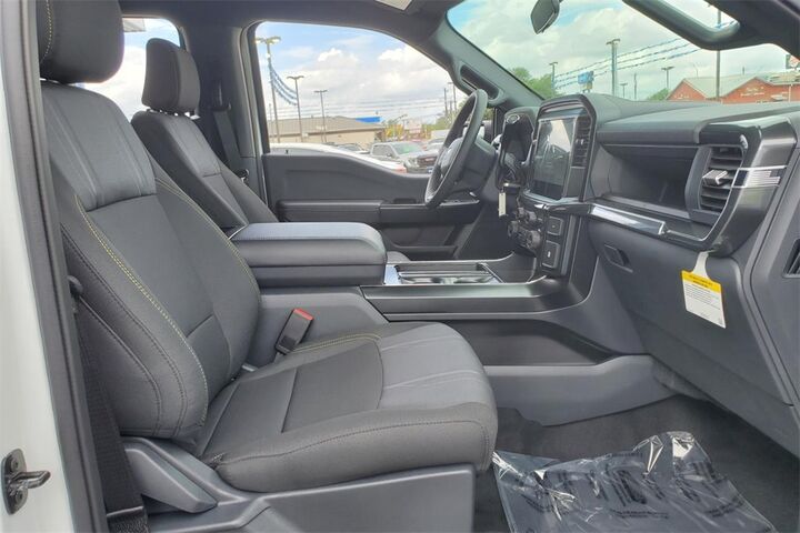 2025 Ford F-150 STX  TX