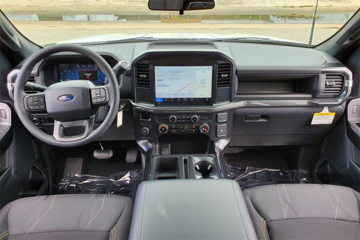2025 Ford F-150 STX  TX
