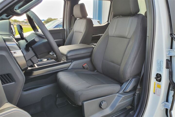 2025 Ford F-150 STX  TX 2025 Ford F-150 STX  TX