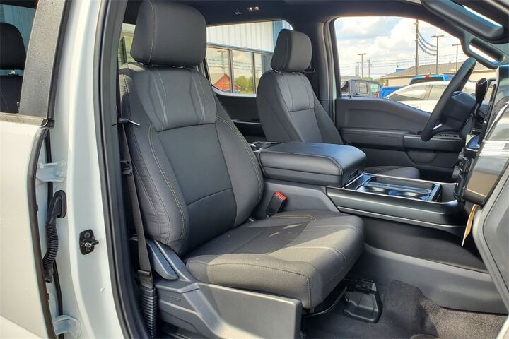 2025 Ford F-150 STX  TX 2025 Ford F-150 STX  TX