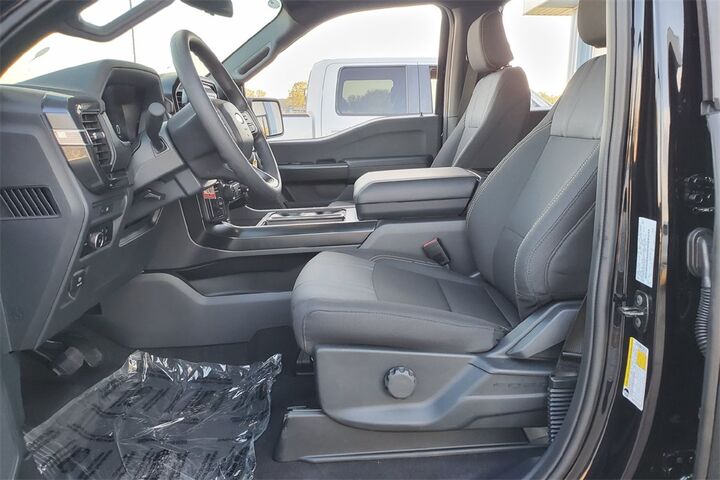 2025 Ford F-150 STX  TX
