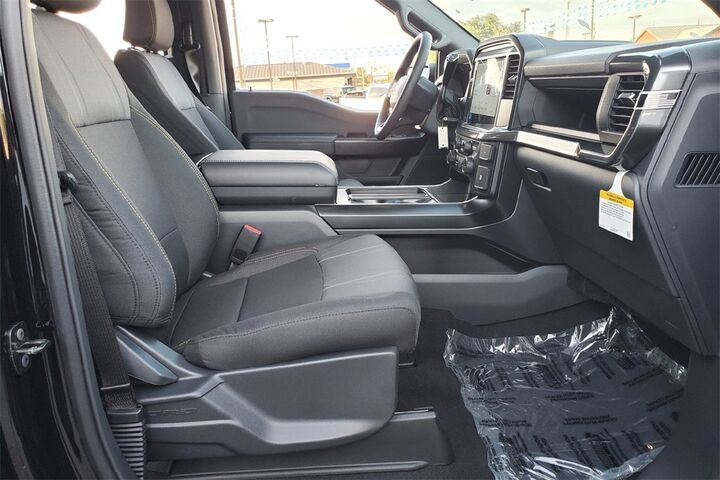 2025 Ford F-150 STX  TX