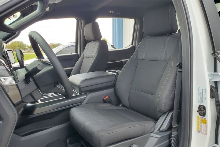 2025 Ford F-150 STX  TX 2025 Ford F-150 STX  TX