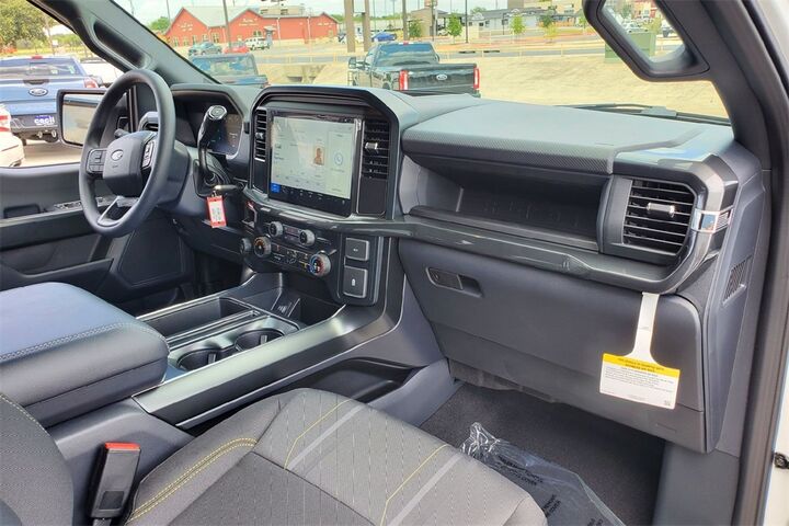 2025 Ford F-150 STX  TX 2025 Ford F-150 STX  TX