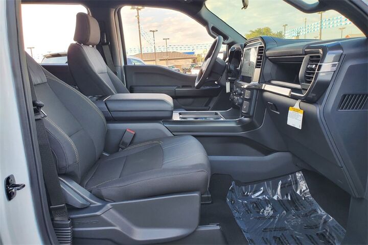 2025 Ford F-150 STX  TX