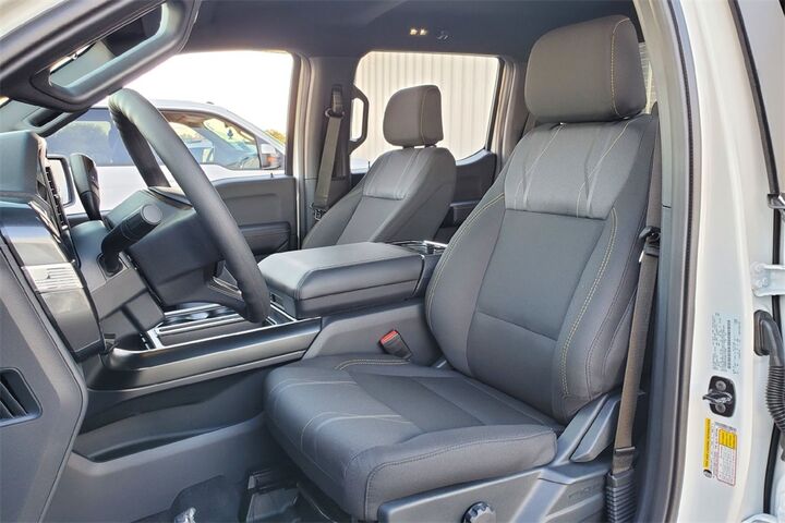 2025 Ford F-150 STX  TX