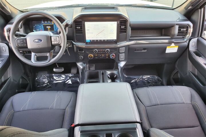 2025 Ford F-150 STX  TX