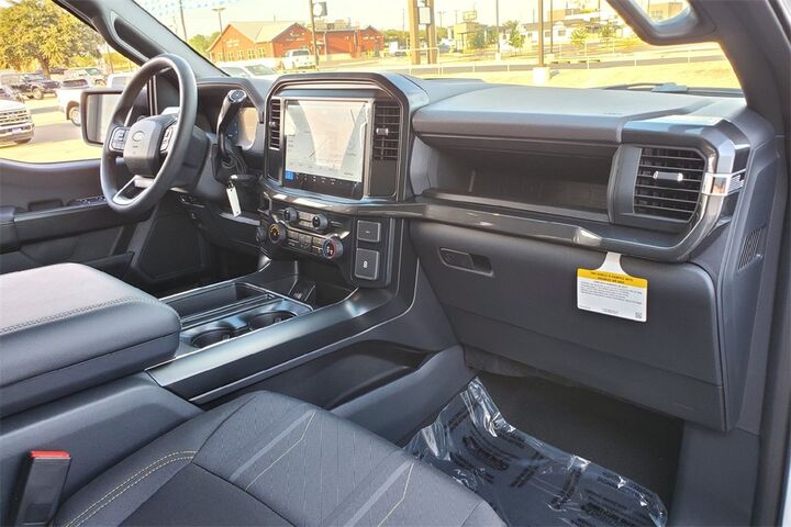 2025 Ford F-150 STX  TX