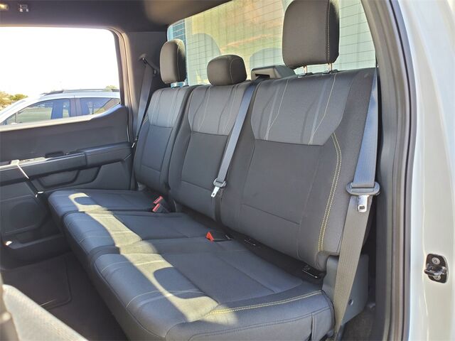 2025 Ford F-150 STX  TX