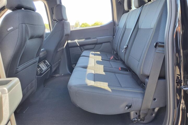 2025 Ford F-150 STX  TX