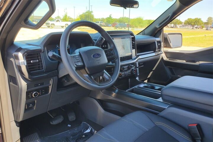 2025 Ford F-150 STX  TX
